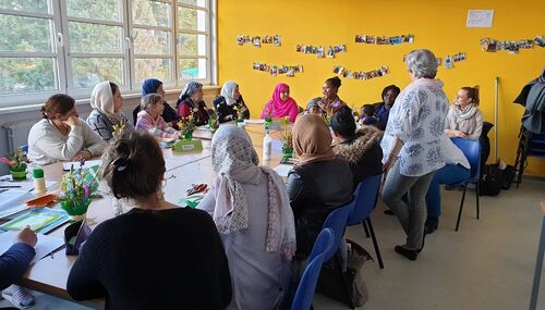 Teilnehmerinnen des MiA-Kurses in der Flüchtlingsunterkunft in Bleidenstadt.