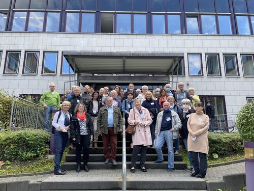 Die ehrenamtlichen Beraterinnen und Berater des Netzwerkes Wohnen Rheingau-Taunus trafen sich zum Meinungsaustausch im Kreishaus.