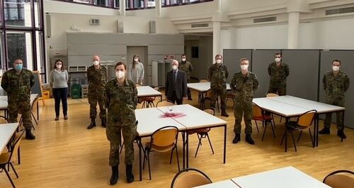 Dank an die Bundeswehr-Soldaten für Dienst an den Feiertagen im Kreishaus.